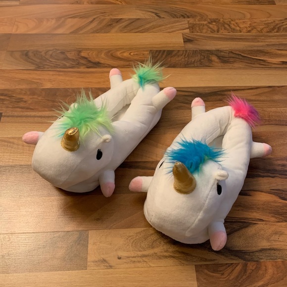 ✨Host Pick✨NWOT Unicorn Slippers - Picture 4 of 6